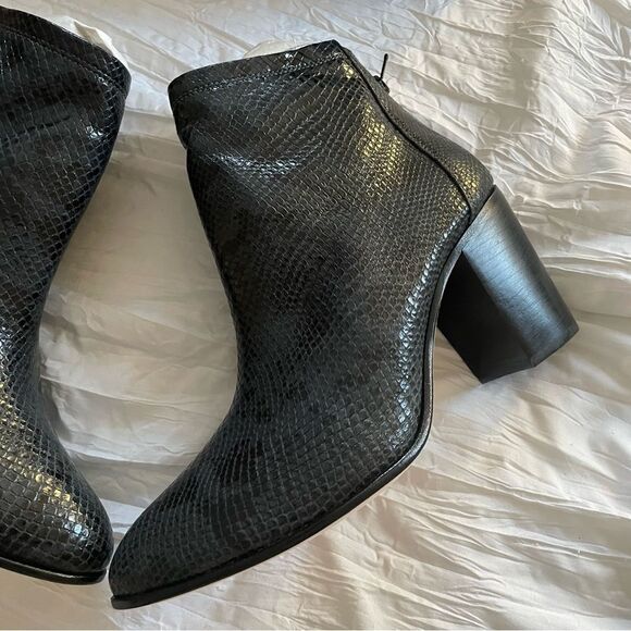 Chocolat Blu Leather Boston Block Heel Graphite Snake Booties Size 40 NIB - Picture 3 of 9
